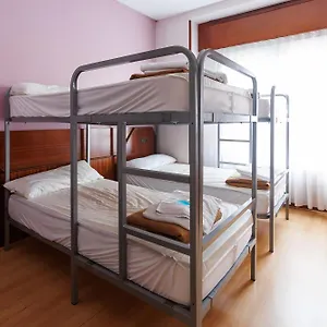 https://moon-hostel-bio.basquecountryhotels.org